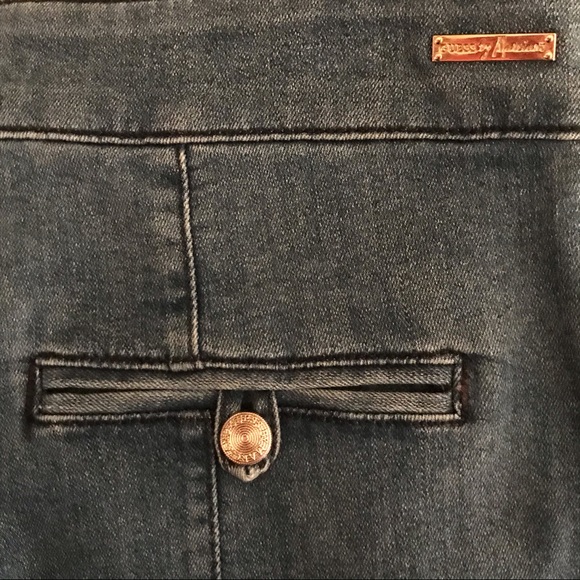 NWT Guess by Marciano Flared Leg Size 32 Jeans - Picture 5 of 7